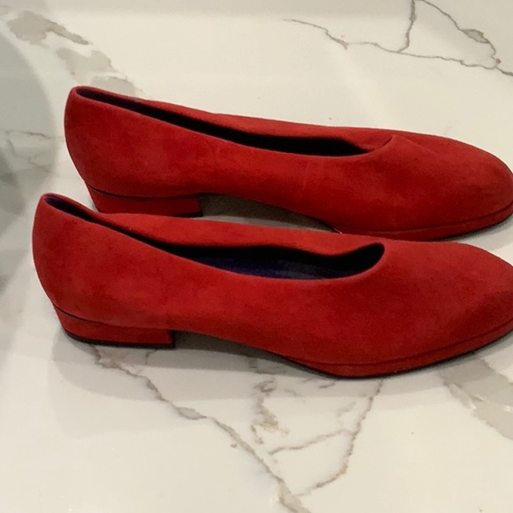 Nine West Red Suede Loafer Flats - Picture 4 of 5